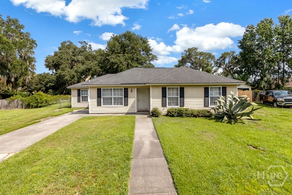 402 Sterling Creek Drive, Richmond Hill, GA 31324