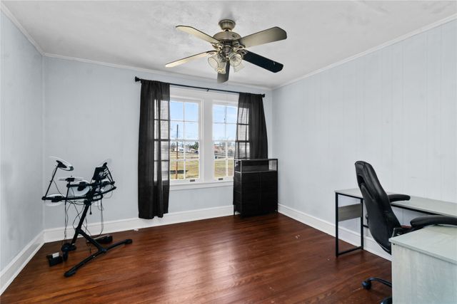 206 S Avenue B, Wortham, TX 76693