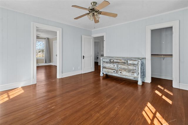 206 S Avenue B, Wortham, TX 76693