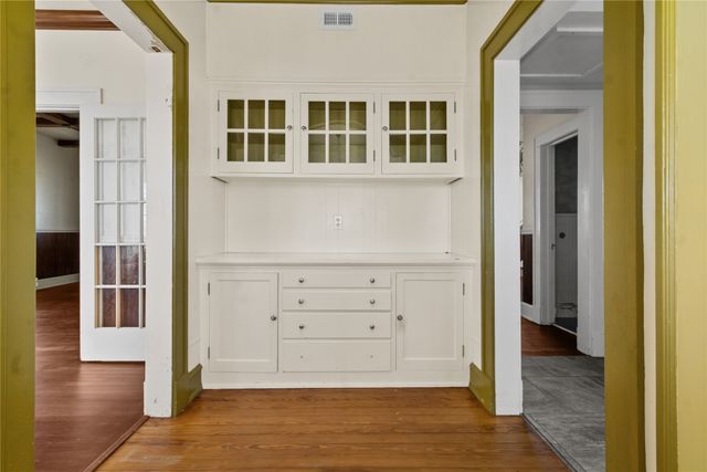 206 S Avenue B, Wortham, TX 76693