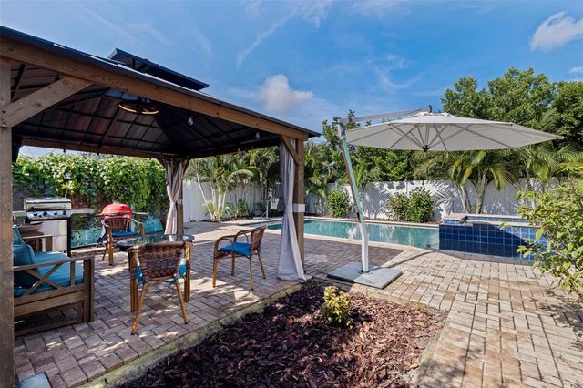 4626 10TH AVENUE N, St Petersburg, FL 33713