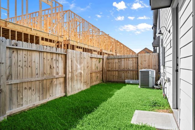 3208 Bostic C, Houston, TX 77093