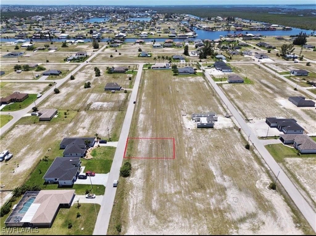 Image 10 of property listing at 3510 NW 45th AVE, Cape Coral, FL 33993