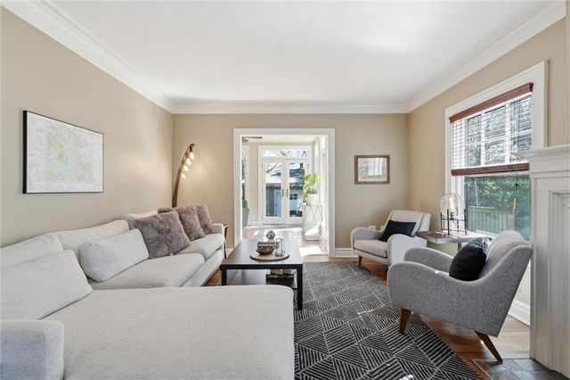 5825 McGee Street, Kansas City, MO 64113