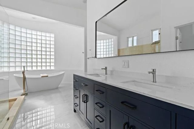 1580 san bernardino, Costa Mesa, CA 92627