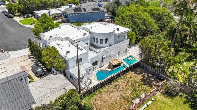 1580 san bernardino, Costa Mesa, CA 92627