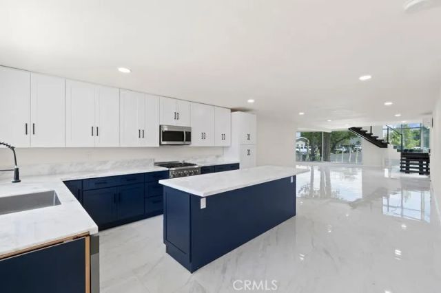1580 san bernardino, Costa Mesa, CA 92627