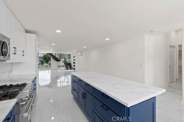 1580 san bernardino, Costa Mesa, CA 92627