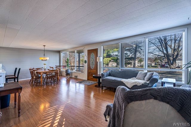 273 Reserve Road, West Seneca, NY 14224