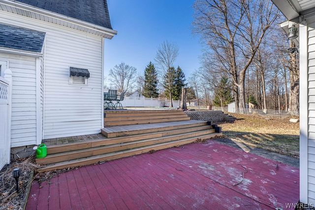 273 Reserve Road, West Seneca, NY 14224