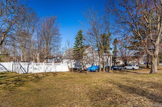 273 Reserve Road, West Seneca, NY 14224