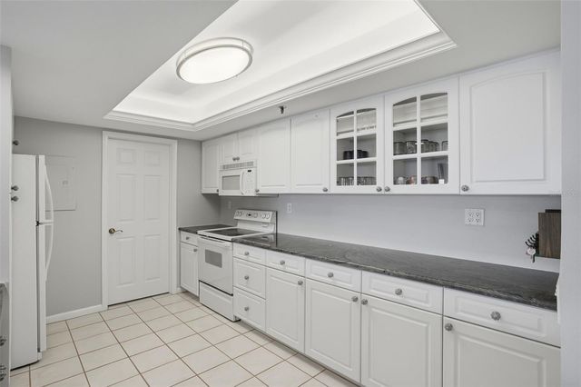 6372 PALMA DEL MAR BOULEVARD S 1207, St Petersburg, FL 33715