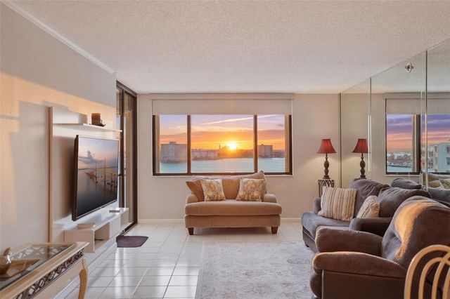 6372 PALMA DEL MAR BOULEVARD S 1207, St Petersburg, FL 33715