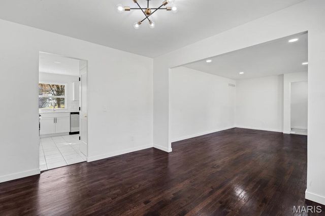 4478 Papal Drive, Florissant, MO 63033