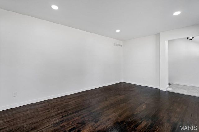 4478 Papal Drive, Florissant, MO 63033