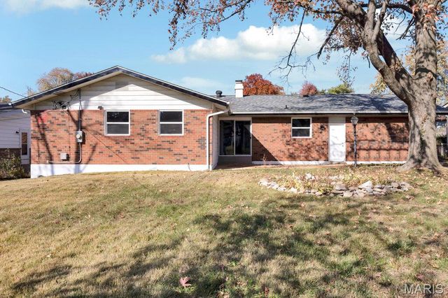 4478 Papal Drive, Florissant, MO 63033