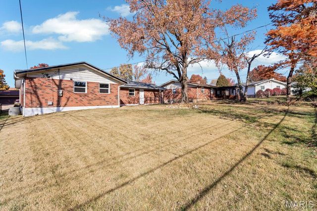 4478 Papal Drive, Florissant, MO 63033