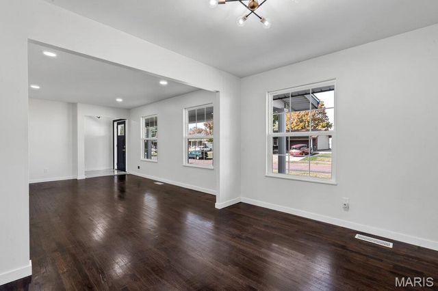 4478 Papal Drive, Florissant, MO 63033