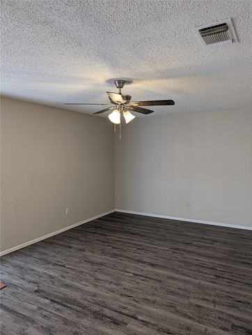 5608 Burton Avenue, Fort Worth, TX 76119