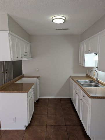 5608 Burton Avenue, Fort Worth, TX 76119