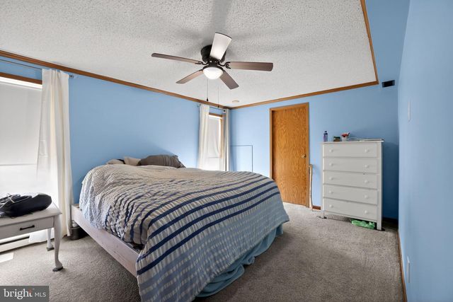 14 HOLIDAY AVE, Hatfield, PA 19440