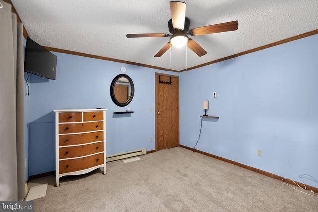 14 HOLIDAY AVE, Hatfield, PA 19440