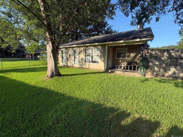 11127 Village Green Dr, Greenwell Springs, LA 70739