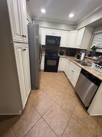 11127 Village Green Dr, Greenwell Springs, LA 70739