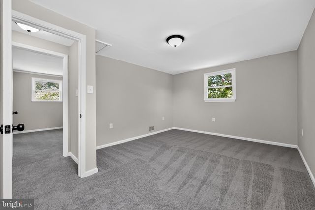 2 PATTERSON AVE, Pennsville, NJ 08070