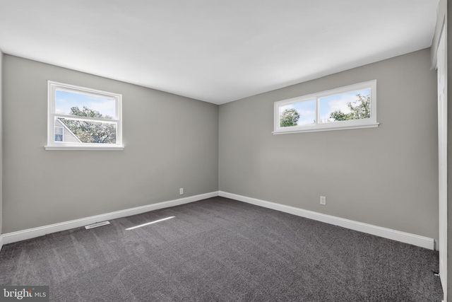 2 PATTERSON AVE, Pennsville, NJ 08070