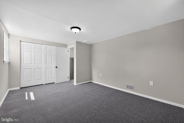 2 PATTERSON AVE, Pennsville, NJ 08070