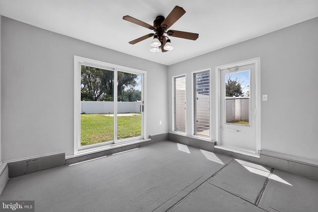 2 PATTERSON AVE, Pennsville, NJ 08070