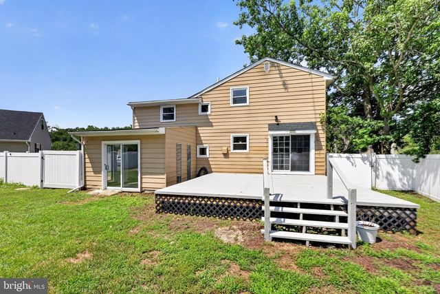 2 PATTERSON AVE, Pennsville, NJ 08070
