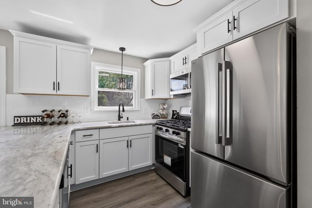 2 PATTERSON AVE, Pennsville, NJ 08070