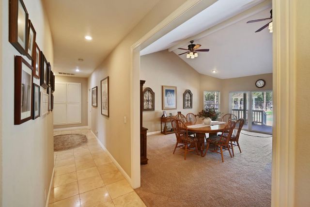 10117 Del Almendra Dr, Oakdale, CA 95361