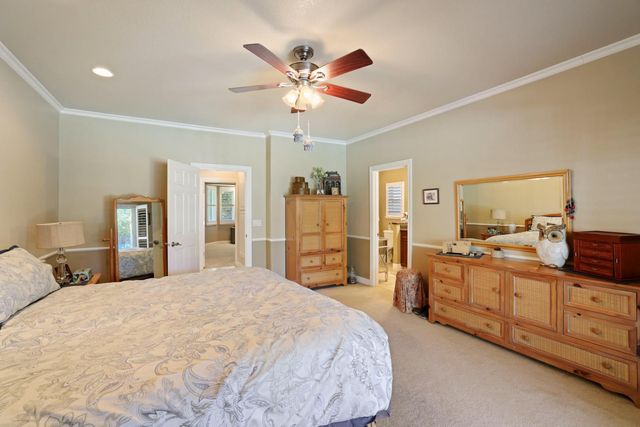 10117 Del Almendra Dr, Oakdale, CA 95361
