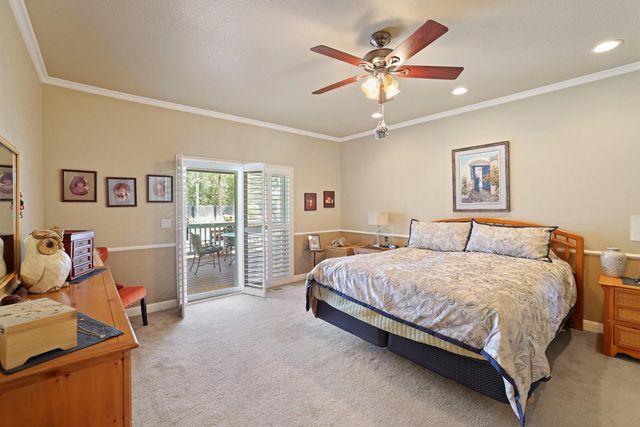 10117 Del Almendra Dr, Oakdale, CA 95361