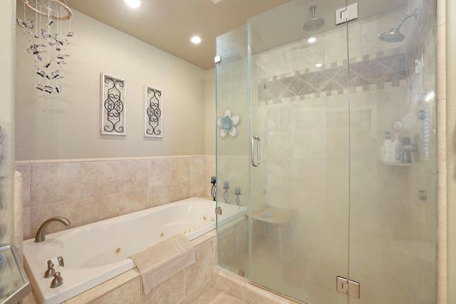 10117 Del Almendra Dr, Oakdale, CA 95361
