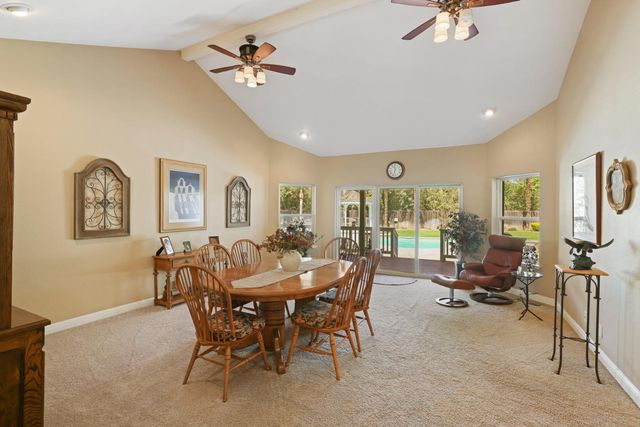 10117 Del Almendra Dr, Oakdale, CA 95361