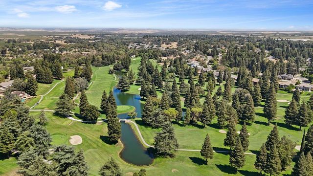 10117 Del Almendra Dr, Oakdale, CA 95361