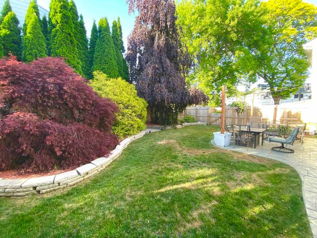 2330 Hillendale Drive, Rochester Hills, MI 48309
