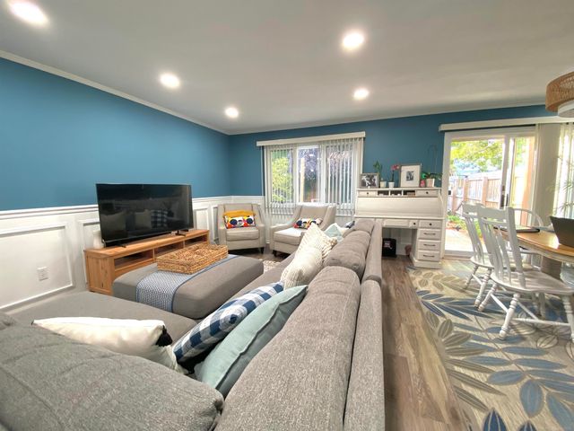 2330 Hillendale Drive, Rochester Hills, MI 48309