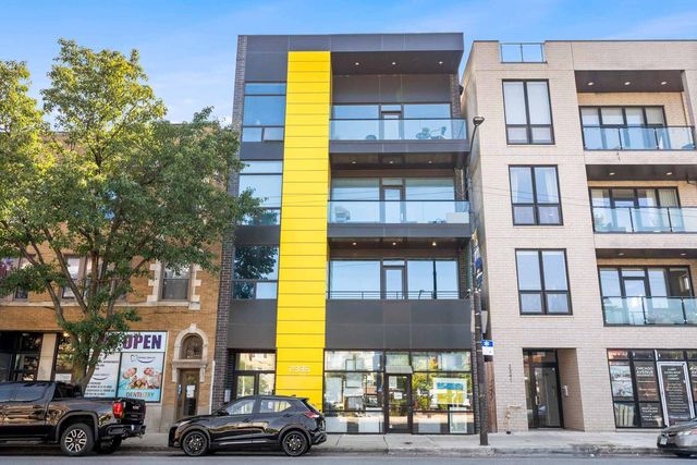 2335 W Chicago Avenue 2F, Chicago, IL 60622