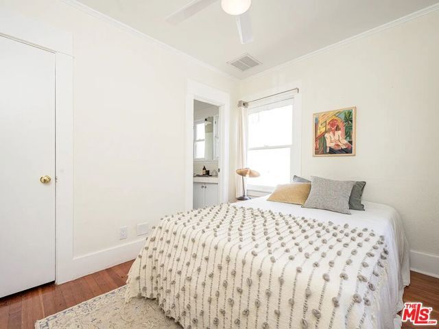 2213 Arizona Avenue ., Santa Monica, CA 90404