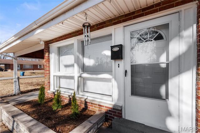 1325 Kappel Drive, St Louis, MO 63135