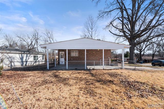 1325 Kappel Drive, St Louis, MO 63135