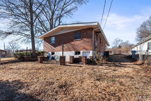 1325 Kappel Drive, St Louis, MO 63135