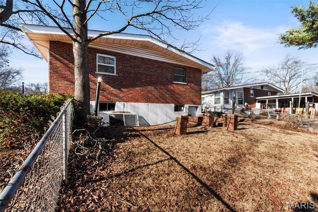 1325 Kappel Drive, St Louis, MO 63135