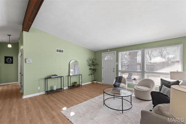 1325 Kappel Drive, St Louis, MO 63135