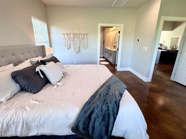 23495 Henson Road, Montgomery, TX 77356